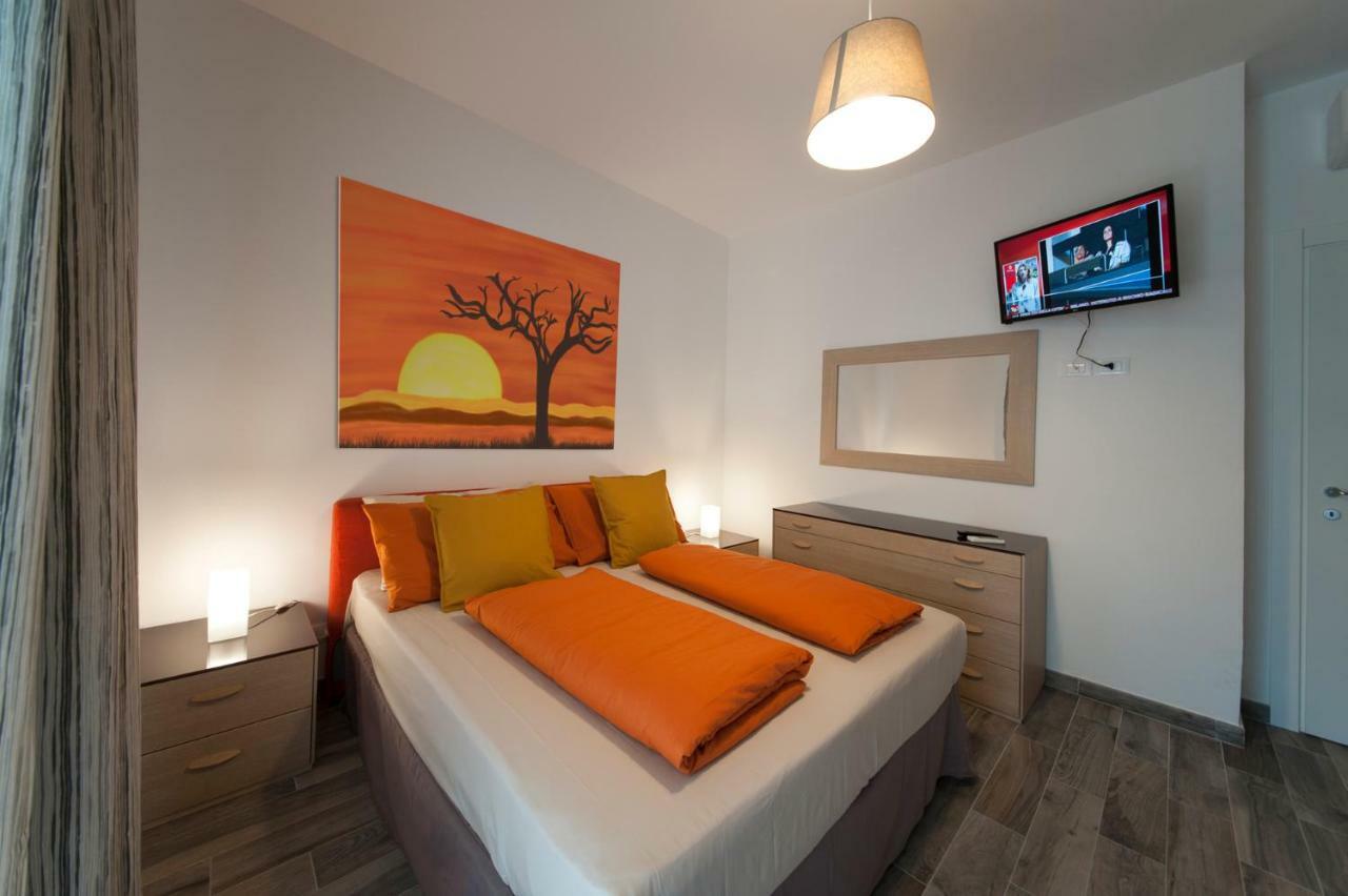 Cipriani 5 Rivieraholiday Pietra Ligure Exterior photo